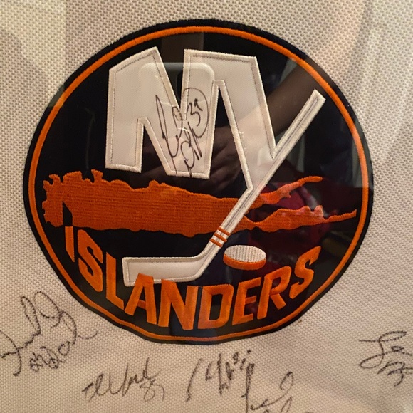⭐️HP⭐️NY ISLANDERS🏒2007/2008 Autographed Jersey - Picture 3 of 9